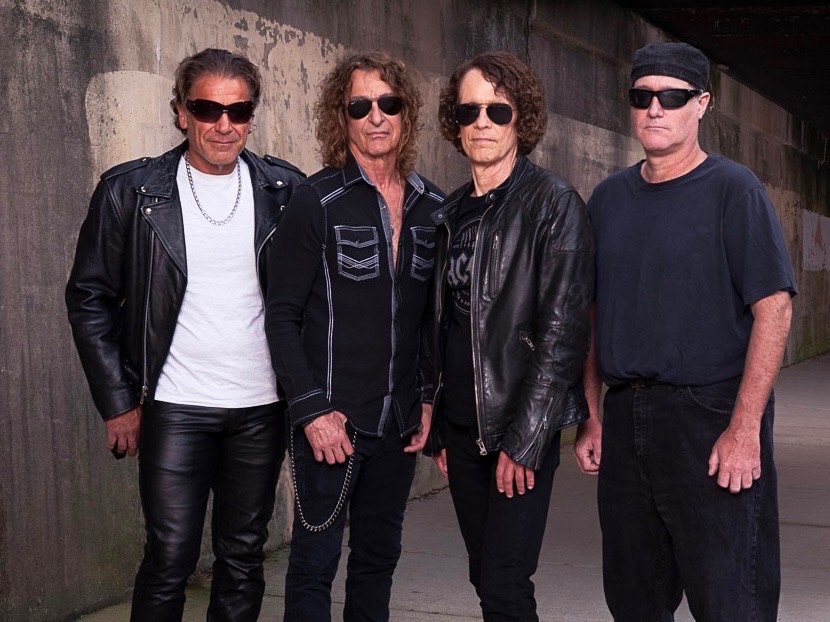 Band photo 42