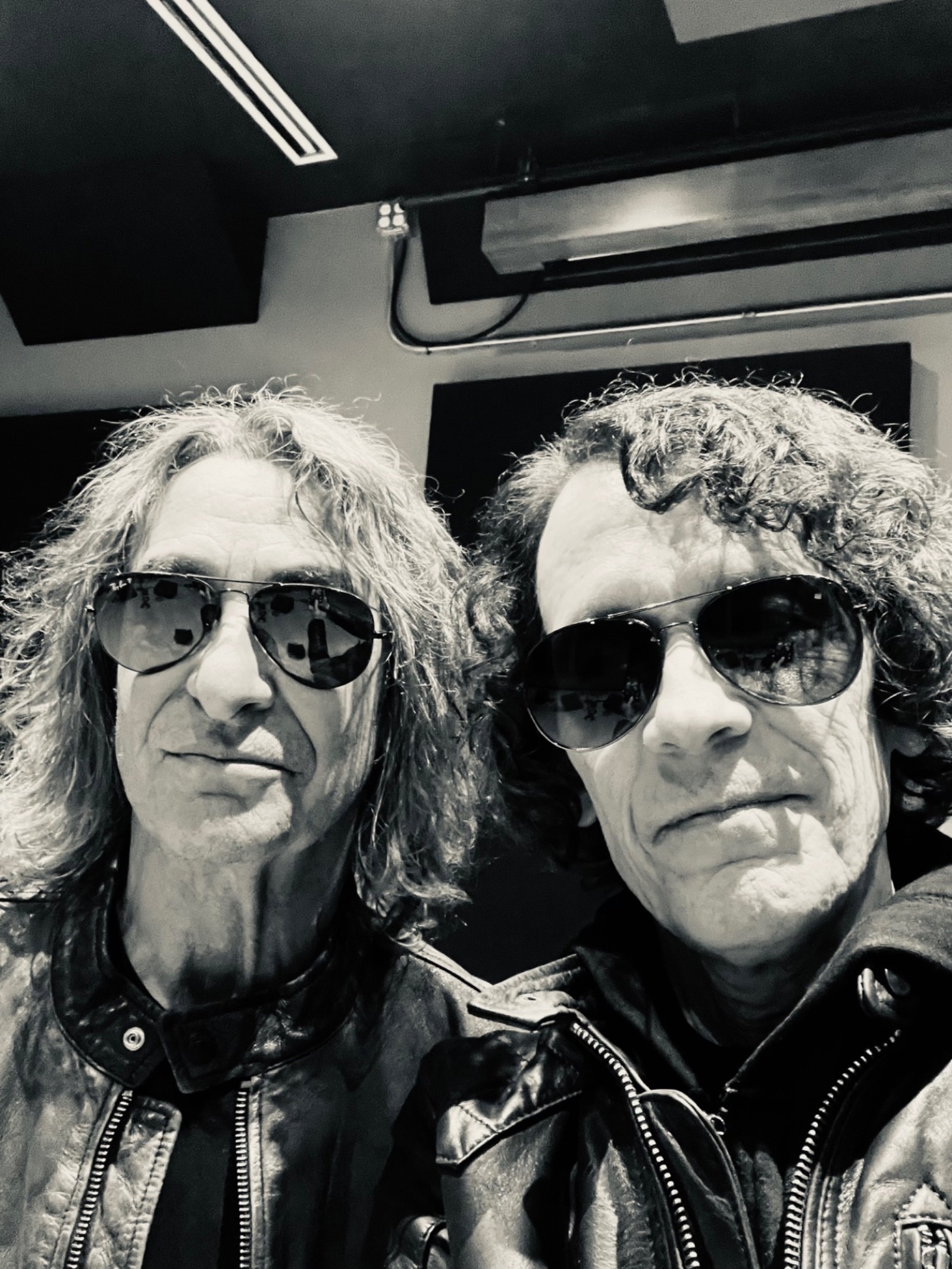 Band photo 60